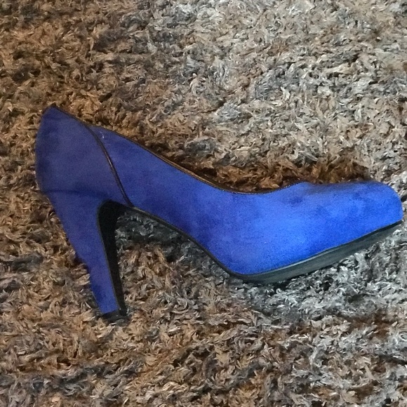 Size 11 Royal Blue Pump - Picture 6 of 7